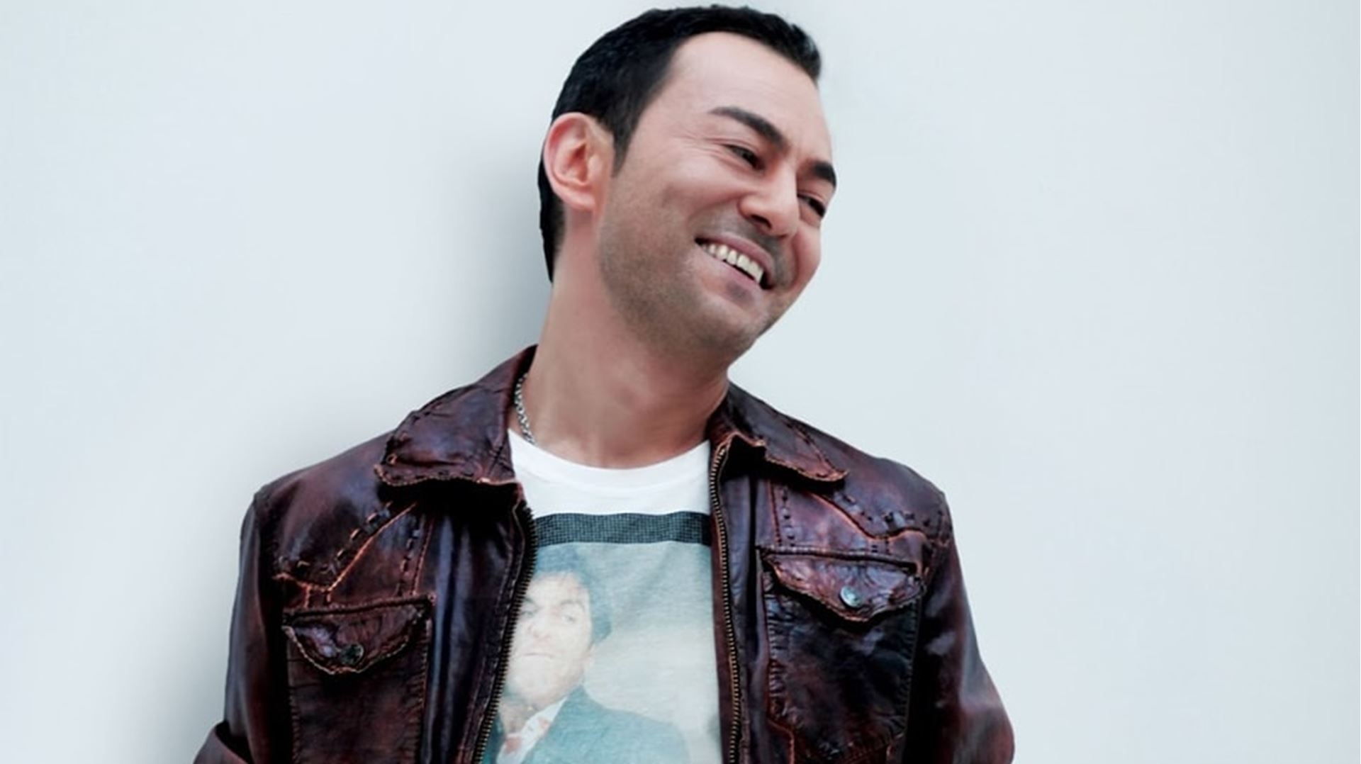 Serdar Ortaç aşık mı oldu?