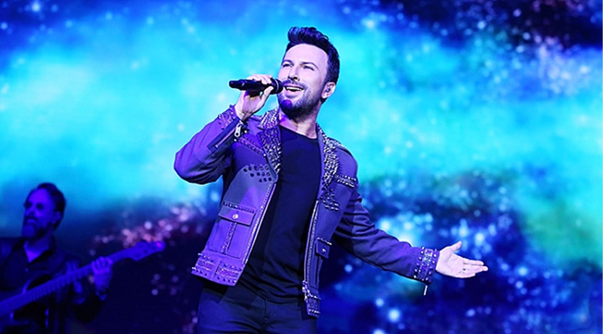 Tarkan'ı Harbiye konserinde kaç kişi izledi?