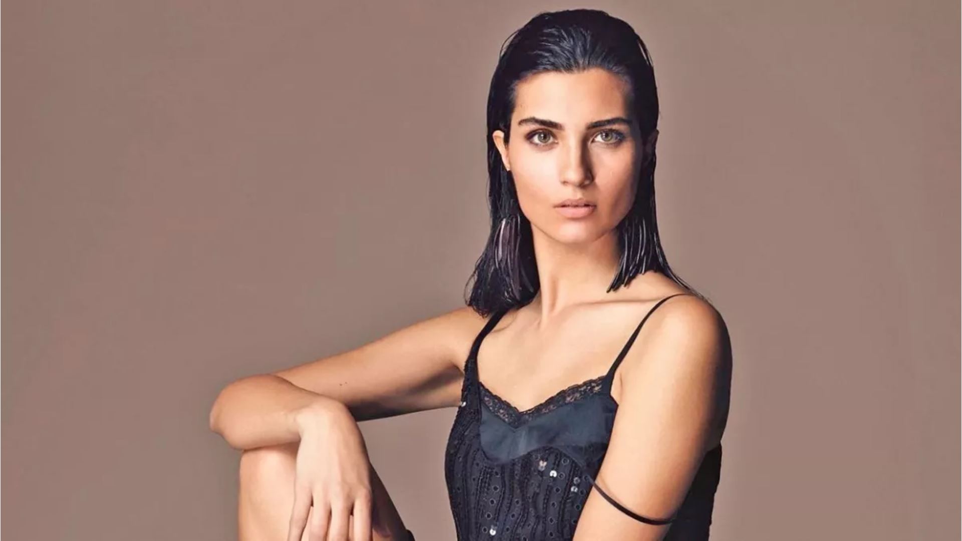 Tuba Büyüküstün’ün kızları da koronavirüse yakalandı