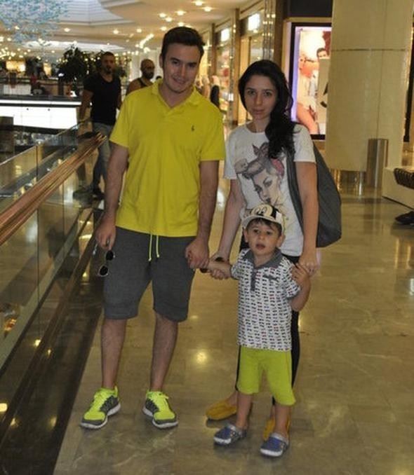 MUSTAFA CECELİ ESKİ EŞİNİ SUÇLUYOR!