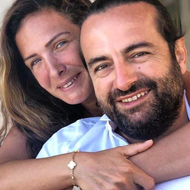 Güzel oyuncu Nur fettahoğlu'nun ablası ünlü sunucu çıktı! Meğer TV8'de çalışmış!
